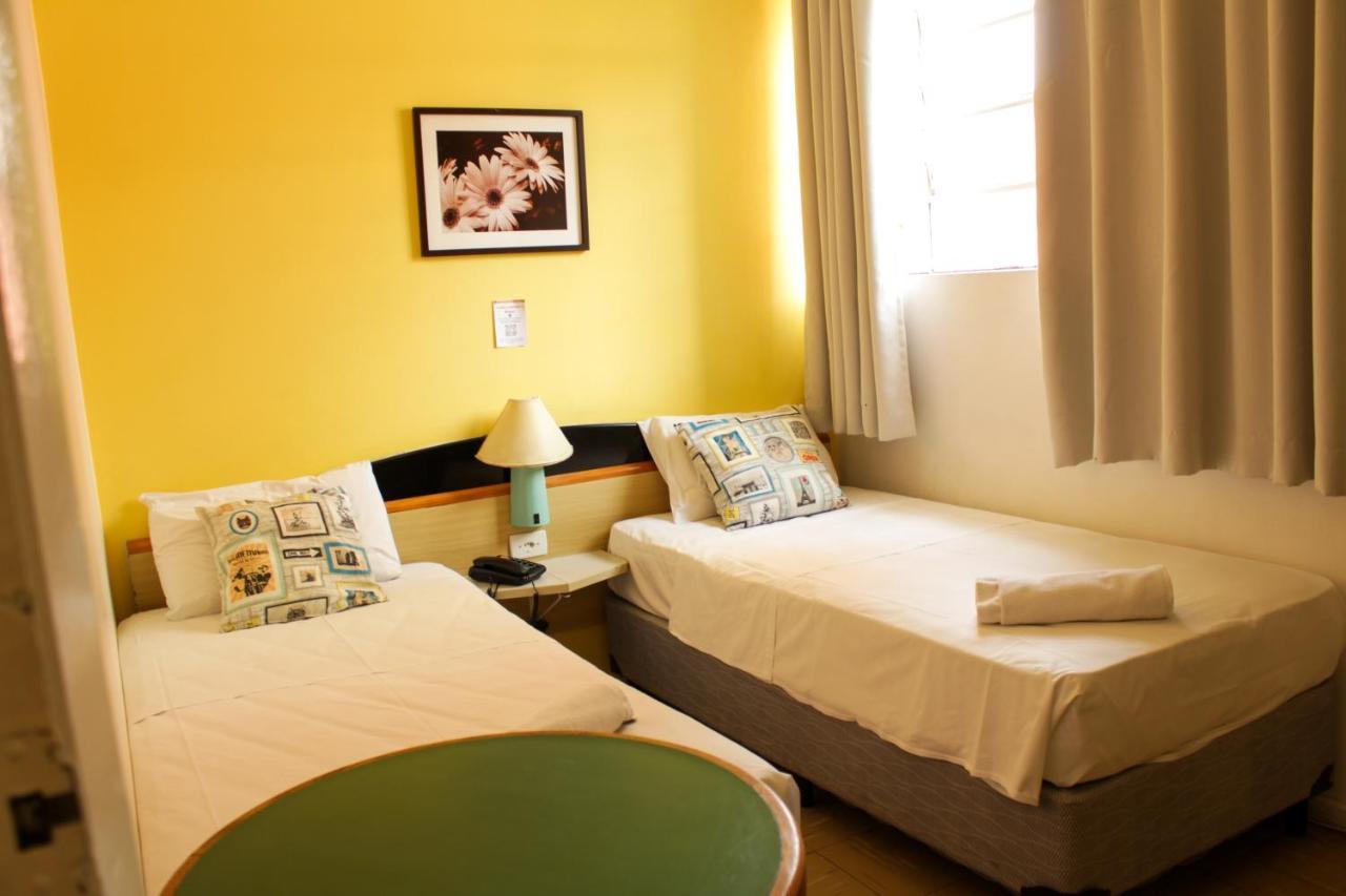 Hotel Blumenau Centro Curitiba Buitenkant foto